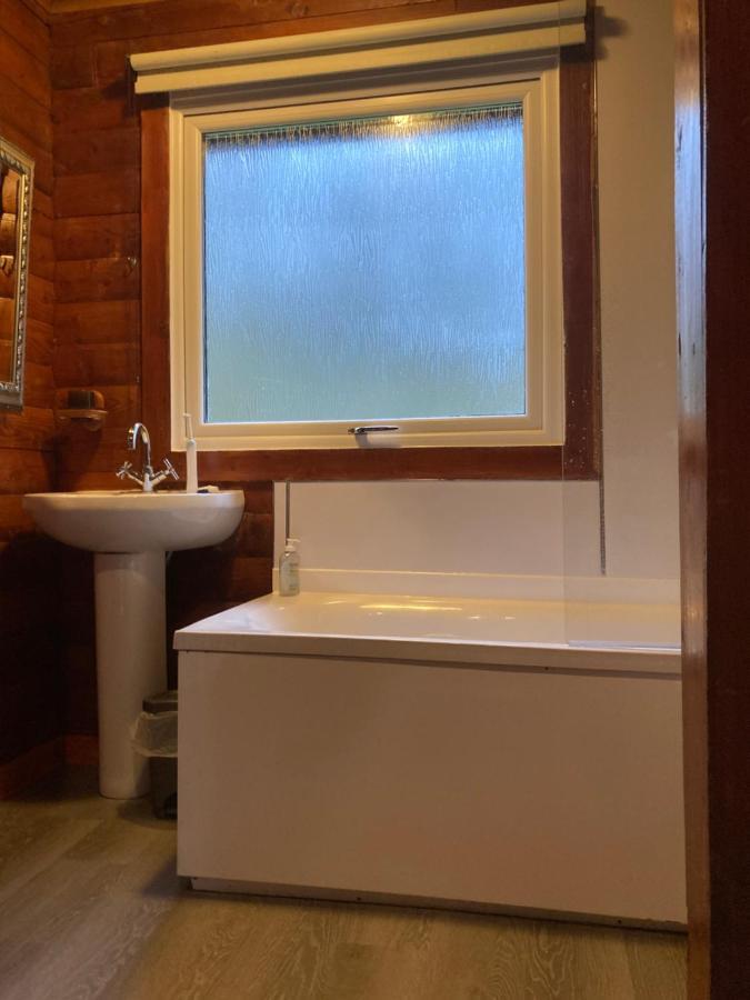 דונון Stravaigin Lodge מראה חיצוני תמונה